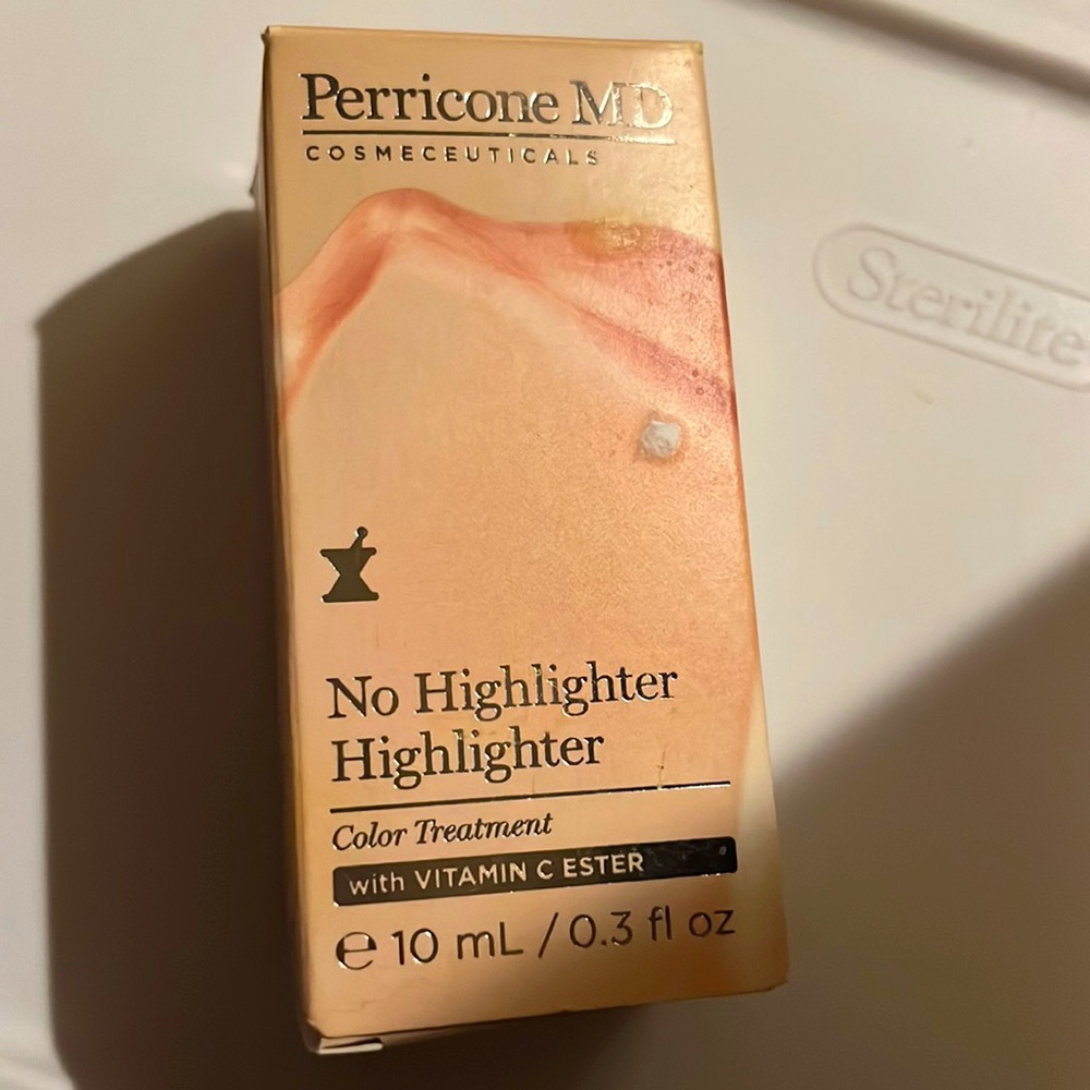 Brand new Perricone MD highlighter